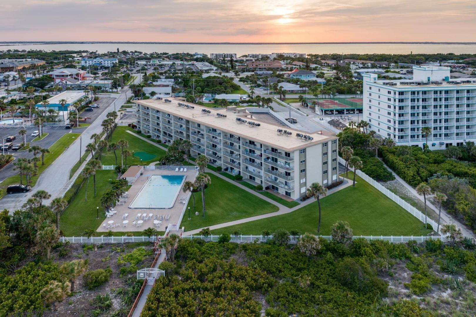 Cocoa Beach Towers Exteriér fotografie