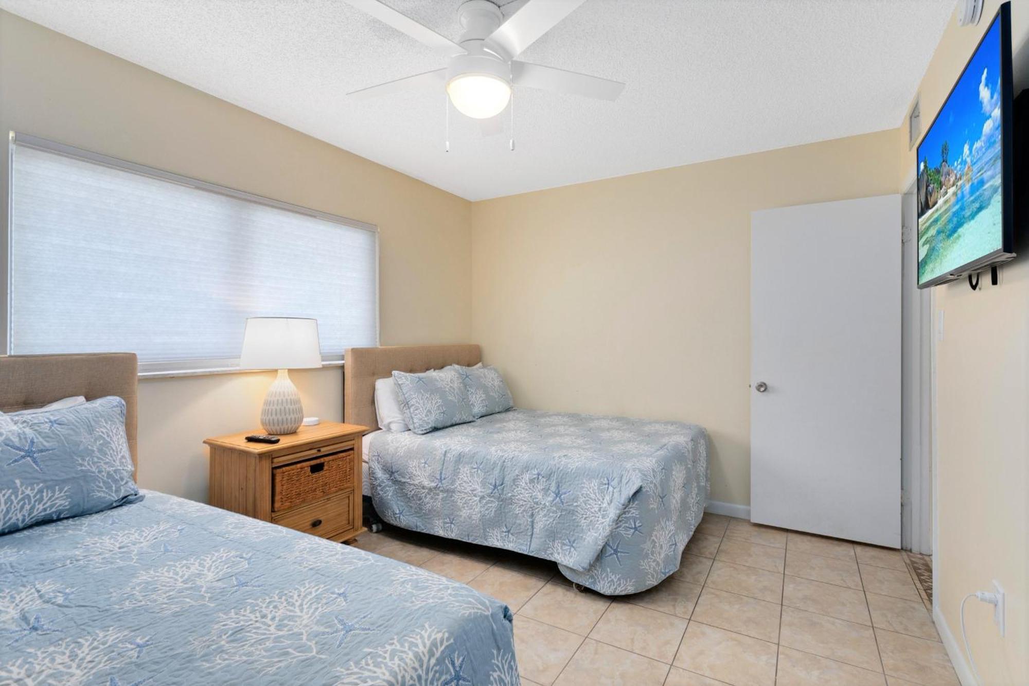 Cocoa Beach Towers Pokoj fotografie