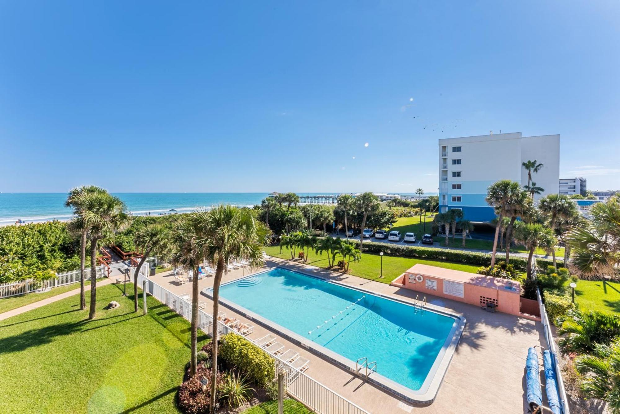 Cocoa Beach Towers Exteriér fotografie